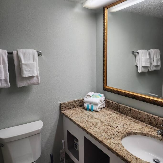 Oceanfront Efficiency T1104 Apartment Myrtle Beach Bagian luar foto
